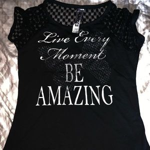 T-shirt for little girls never worn